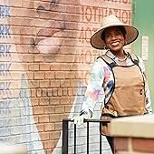 abbott-elementary-art-teacher-1-7.jpg