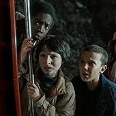 stranger-things-chapter-three-holly-jolly-1-3.jpg